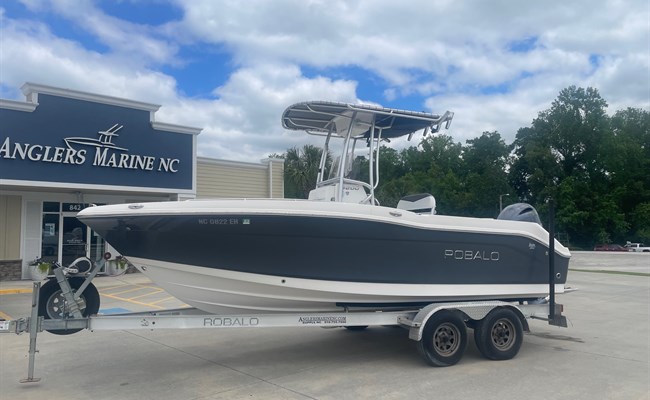 2018 Robalo R200